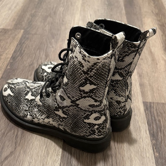Women's Black and White Snake Print Boots - Picture 2 of 2
